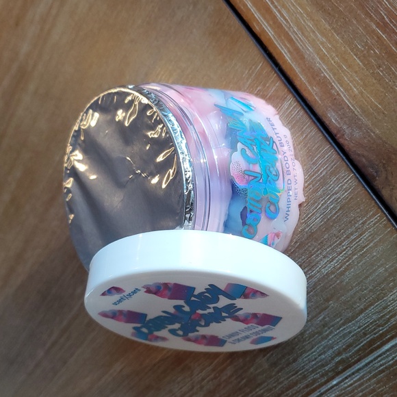 Cotton Candy Cupcake Body Butter - Candy Floss & Creamy Coconut - Picture 6 of 7